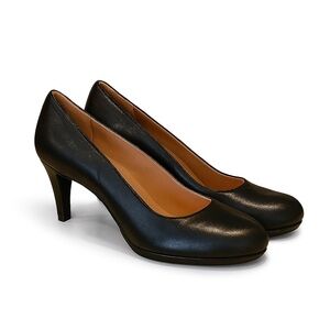 Naturalizer Elegant Black Heels 6m